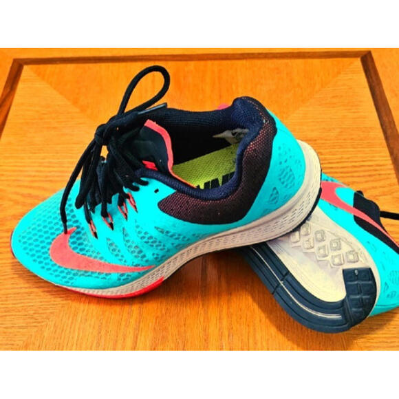Nike Shoes - Nike Women's Air Zoom Elite 7 Running Shoe in Hyper Jade Punch Size 7.5